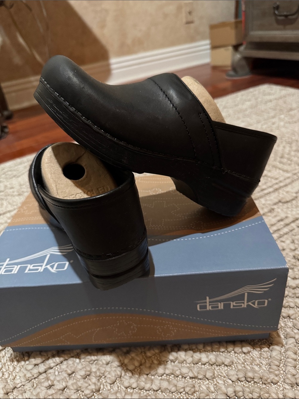 Dansko Oiled Black Leather Closed-Back Clogs 36 New
